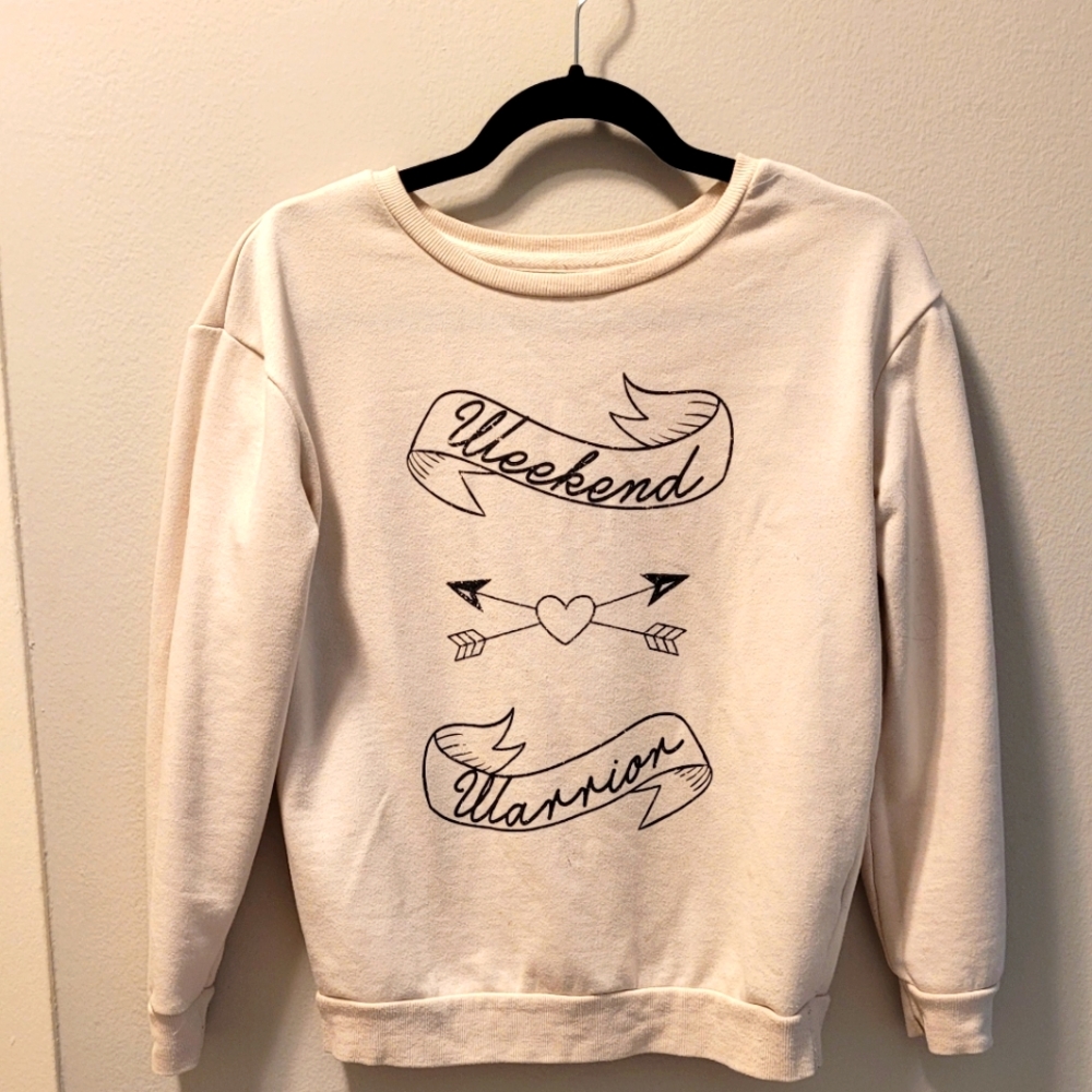 Casual white sweatshirt
